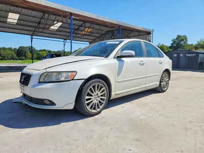 YV1382MS2A2****** 2010 Volvo S40
