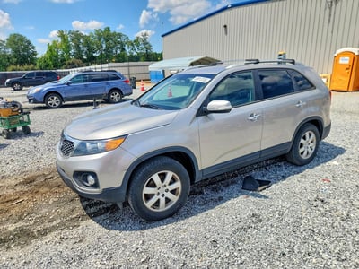 5XYKT4A69DG****** 2013 Kia Sorento