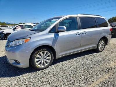 5TDDK3DC6FS****** 2015 Toyota Sienna