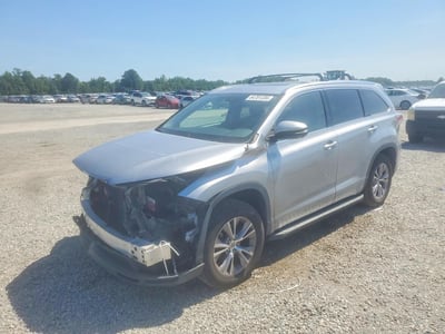 5TDKKRFH5FS****** 2015 Toyota Highlander