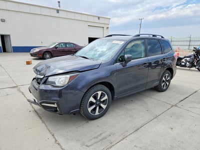 JF2SJARC3JH****** 2018 Subaru Forester
