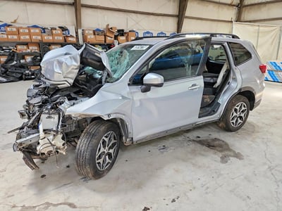 JF2SKAJC7LH****** 2020 Subaru Forester