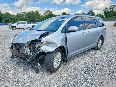 5TDKK3DC1DS****** 2013 Toyota Sienna