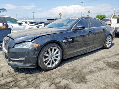 SAJWA1C74G8****** 2016 Jaguar XJ-Series