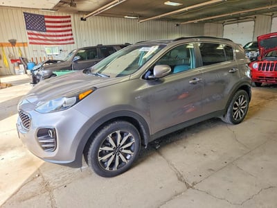 KNDPNCAC1J7****** 2018 Kia Sportage