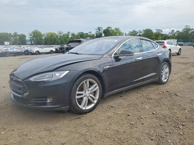 5YJSA1H11EF****** 2014 Tesla Model S