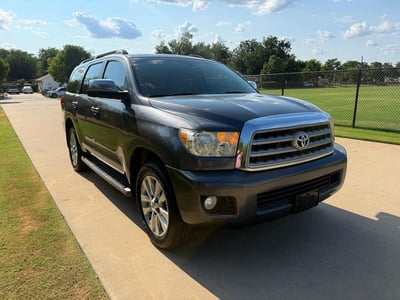 5TDDW5G11CS****** 2012 Toyota Sequoia