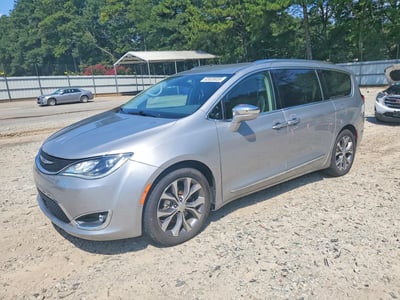 2C4RC1GG2JR****** 2018 Chrysler Pacifica