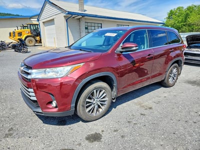 5TDJZRFH7HS****** 2017 Toyota Highlander