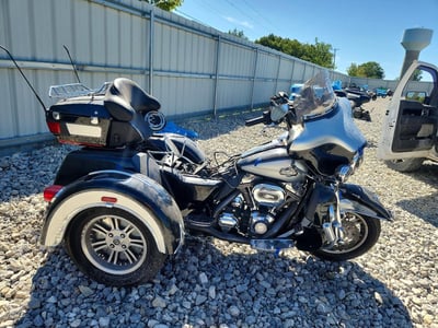2012 Harley-Davidson FLHTCUTG