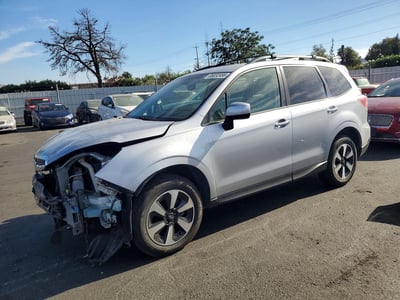 JF2SJAGCXJH****** 2018 Subaru Forester