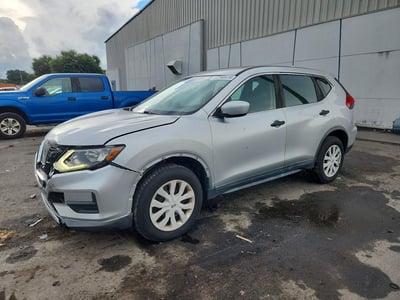 KNMAT2MV8HP****** 2017 Nissan Rogue