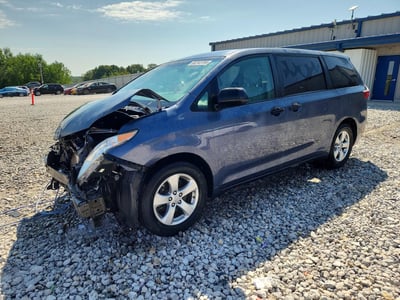 5TDZZ3DC9HS****** 2017 Toyota Sienna