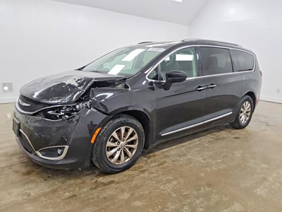 2C4RC1BG3KR****** 2019 Chrysler Pacifica