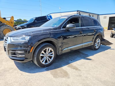 WA1AAAF75HD****** 2017 Audi Q7