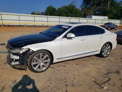 2017 Volvo S90