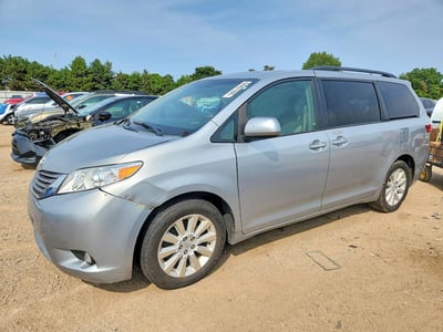 5TDDK3DCXFS****** 2015 Toyota Sienna