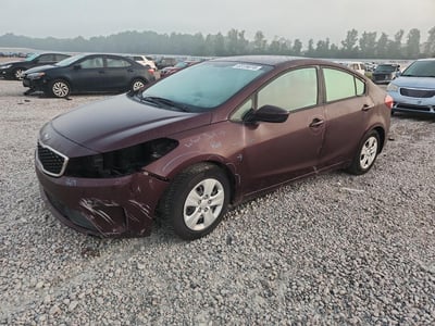3KPFK4A71HE****** 2017 Kia Forte