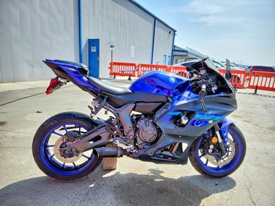JYARM38Y8RA****** 2024 Yamaha R7
