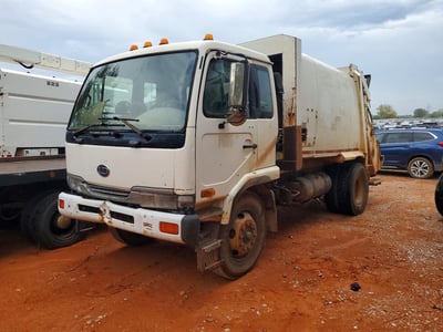 JNALC43H4XG****** 1999 UD Trucks Ud2300