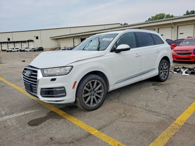 WA1LAAF7XHD****** 2017 Audi Q7