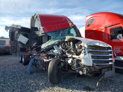 3AKJHHDR2LS****** 2020 Freightliner Cascadia