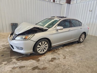 1HGCR2F81DA****** 2013 Honda Accord