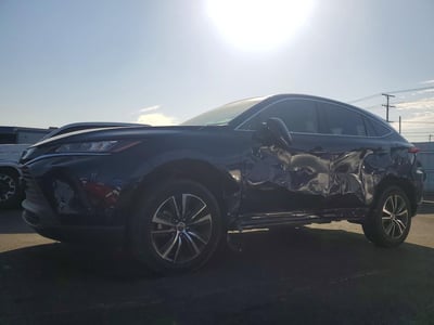 JTEAAAAH1NJ****** 2022 Toyota Venza Hybrid