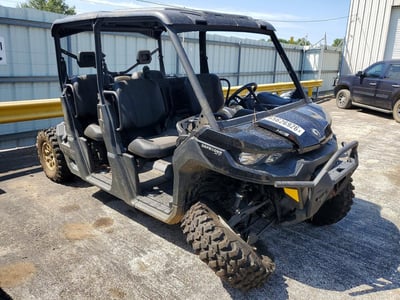 3JBUCAP44SK****** 2025 Can-Am Defender