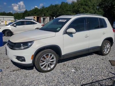 WVGAV7AX9FW****** 2015 Volkswagen Tiguan