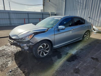 1HGCR2F8XGA****** 2016 Honda Accord