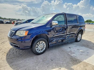 2013 Chrysler Town & Country