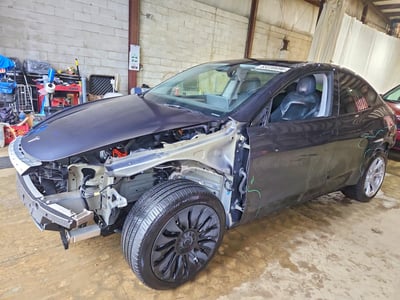 7SAYGDEE5RA****** 2024 Tesla Model Y