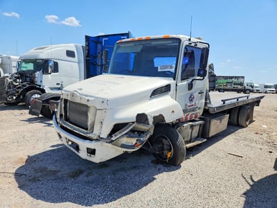 5PVNE8JP8E4****** 2014 Hino 268