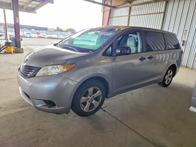 5TDZK3DC3DS****** 2013 Toyota Sienna