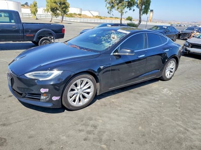 5YJSA1E22JF****** 2018 Tesla Model S