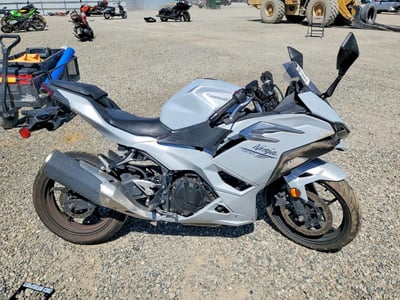 ML5EXGH15SD****** 2025 Kawasaki Ninja 500 (non-abs)