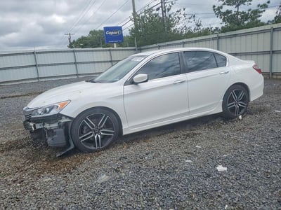 1HGCR2F57HA****** 2017 Honda Accord