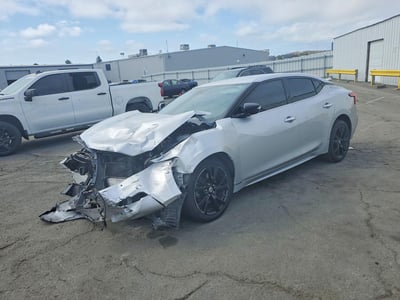 1N4AA6AP9JC****** 2018 Nissan Maxima