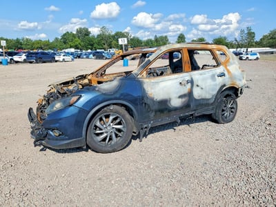 5N1AT2MVXFC****** 2015 Nissan Rogue