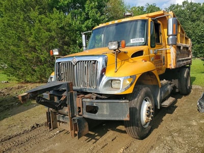 1HTWDAARX3J****** 2003 International 7400