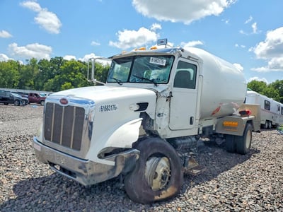 2NP2HN7X9BM****** 2011 Peterbilt 337