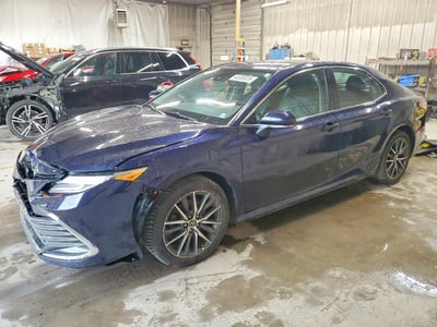 4T1F11BK1MU****** 2021 Toyota Camry