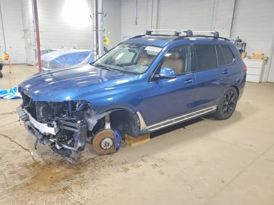 2022 BMW X7