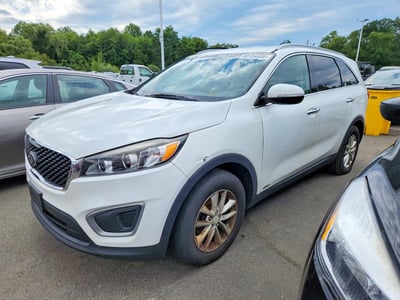 5XYPGDA38GG****** 2016 Kia Sorento