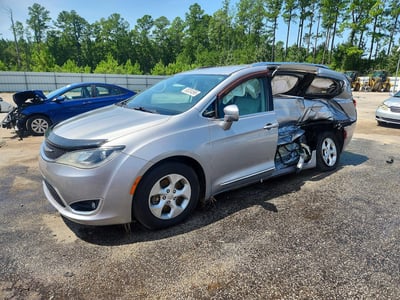 2C4RC1EG7HR****** 2017 Chrysler Pacifica