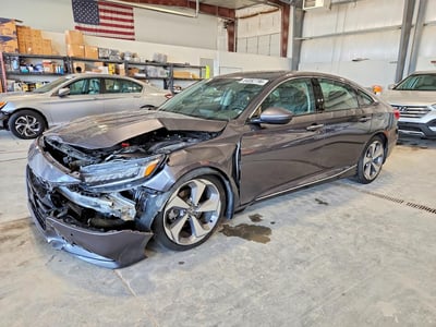 1HGCV1F99JA****** 2018 Honda Accord