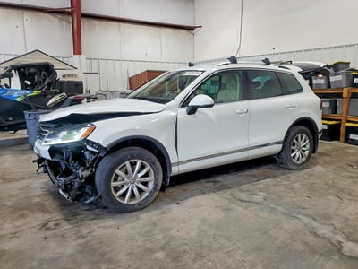 WVGEF7BP5HD****** 2017 Volkswagen Touareg