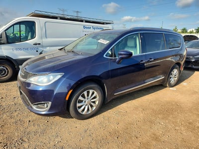 2C4RC1BGXJR****** 2018 Chrysler Pacifica