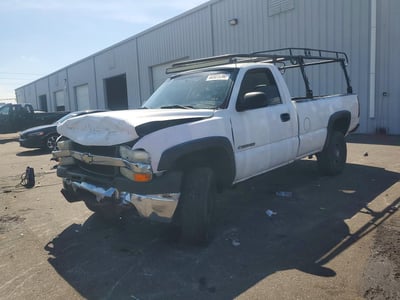 1GCHC24U32Z****** 2002 Chevrolet Silverado